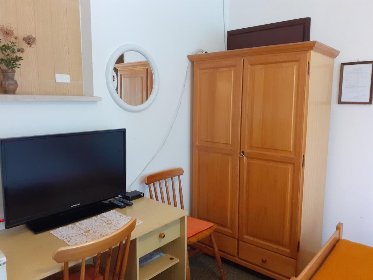 Apartment Simunec Malinska Εξωτερικό φωτογραφία